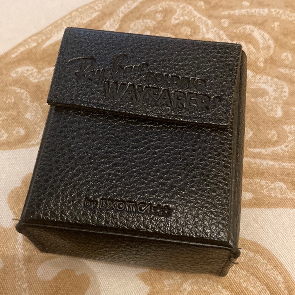 Ray-ban leather case for foldable sunglasses